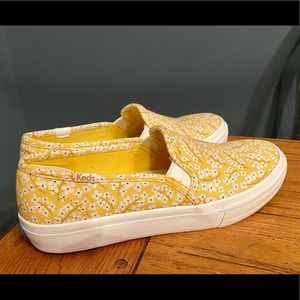 Keds Double Decker Slip On. Bamboo Yellow Floral.